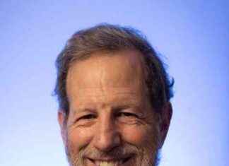 Balancing Act: Former Insurance Litigator’s Decades of Juggling Work, Family, and Cartooning news-18072024-221143