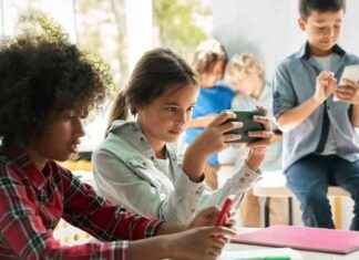 Schools Can Sue Social Media for Expenses Related to Addicted Students: Judge Ruling news-27102024-052913