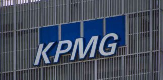 arizona-urged-to-approve-alternative-business-license-for-kpmg-subsidiary-law-firm