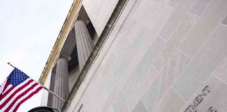 agency-judges-job-protections-under-scrutiny