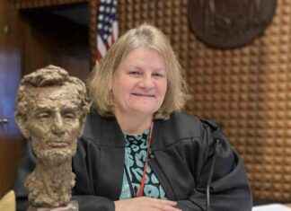 Wisconsin Judge Pleads Not Guilty to Charges for Assisting Immigrant Evade ICE wisconsin-judge-pleads-not-guilty-to-charges-for-assisting-mmigrant-evade-ce